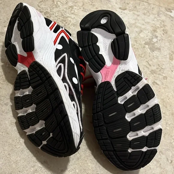 Adidas Hello Kitty Astir Size 7 Women’s Sneaker Shoe Limited Edition Black - Picture 6 of 8